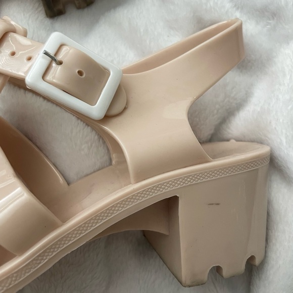 Tan Jelly Shoes - Picture 4 of 4